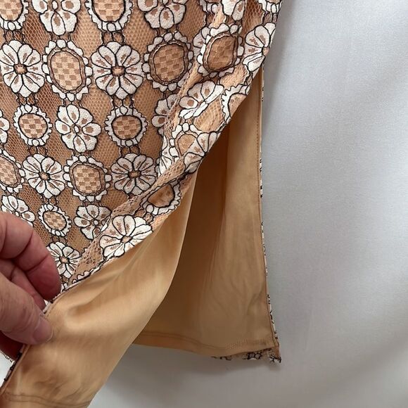 NSR floral Lace Midi Dress with Corset back and side slit size small NWT - Picture 9 of 16